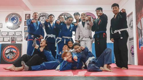 kombat-klub-mixed-martial-arts-philippines-bjj-gi-class-with-coach-adam-brooks